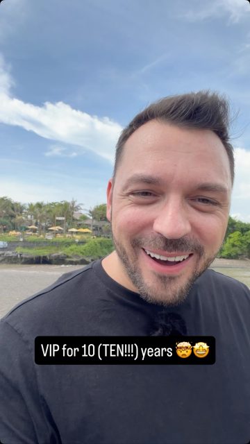 Dinner cooked by me? A 5 day stay in the studio with personal mentoring by myself? Or 10 years of VIP treatment… I mean take your pick! We are a step away from reaching 20% of our goal already and I am so grateful for all of you who are joining this life-changing venture. Can’t wait to see you in Bali - more info in the link in bio ☺️